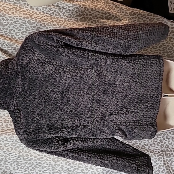 The North Face Fleece Jacket - Picture 6 of 8